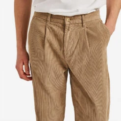 Foret Brook Corduroy Pleated Trousers - Khaki -Fashion Menswear Store BrookCorduroyTrousers Khaki07 f6abe43c 6704 485f 9258 0dc3fa990b2a